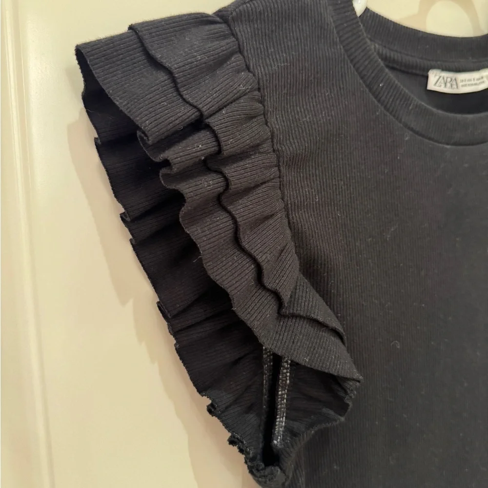 Zara Black Ruffle Sleeve Ribbed Top - Picture 4 of 7